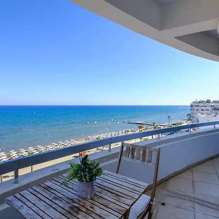 Апартаменты Lazuli Sea View Beachfront- Ap 61 *