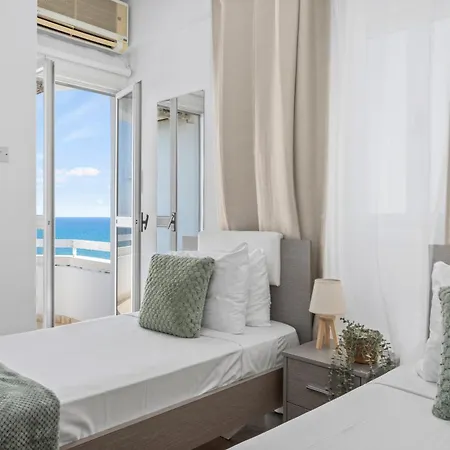 Lazuli Sea View Beachfront- Ap 61 Ларнака