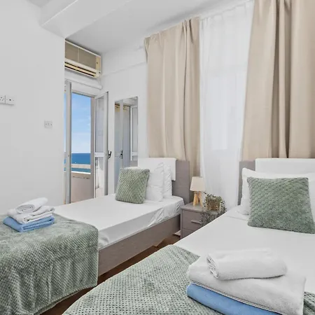 Lazuli Sea View Beachfront- Ap 61 * Ларнака