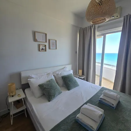 Lazuli Sea View Beachfront- Ap 61 Апартаменты Ларнака