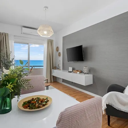 Lazuli Beachfront 61 *