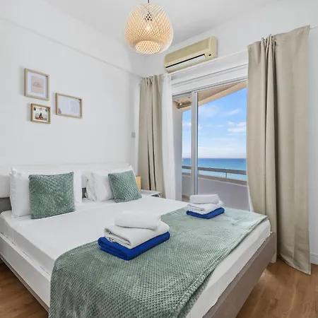 Lazuli Beachfront 61