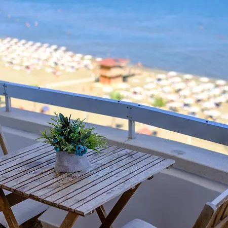 Lazuli Beachfront 61 *
