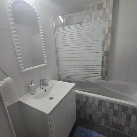 Lazuli Sea View Beachfront- Ap 61 Διαμέρισμα