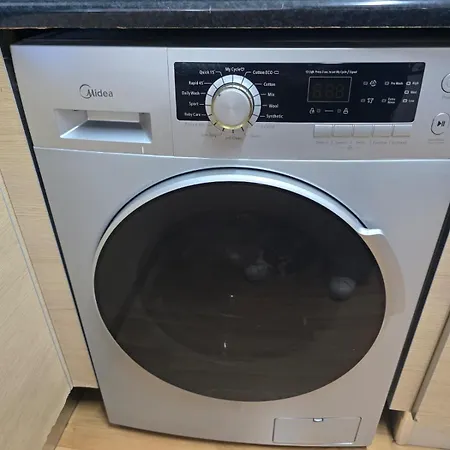 Lazuli Sea View Beachfront- Ap 61 *