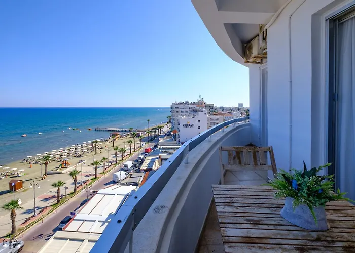 Lazuli Sea View Beachfront- Ap 61 Apartament Larnaca