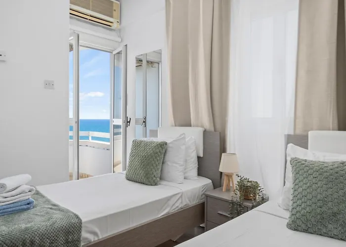 Lazuli Sea View Beachfront- Ap 61 Larnaca