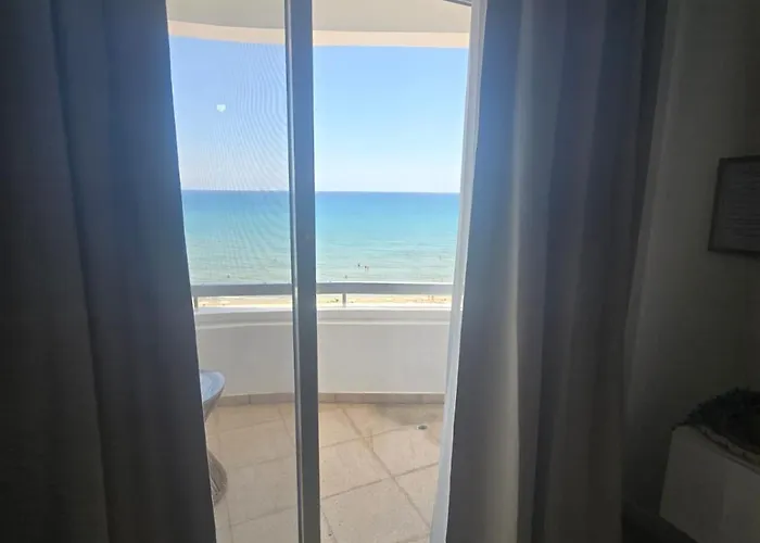 Lazuli Sea View Beachfront- Ap 61