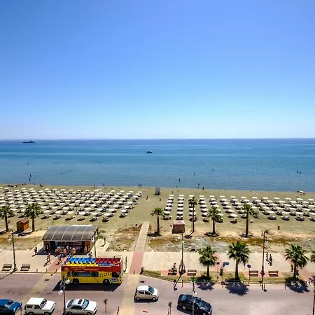 Lazuli Beachfront 61 Apartament Larnaca